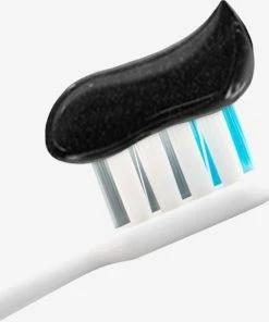 Aanbiedingen 👍 Colgate Max White Charcoal Whitening Stain Guard Tandpasta - 4 X 75 Ml - Voordeelverpakking 🛒 -Oral-B Shop 550x626 2